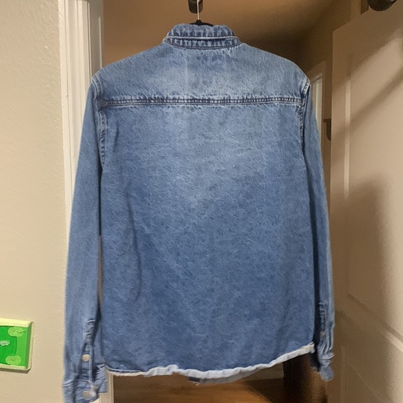 Denim Jacket from F21 along with Casual collar shirt from H&M - Picture 2 of 5